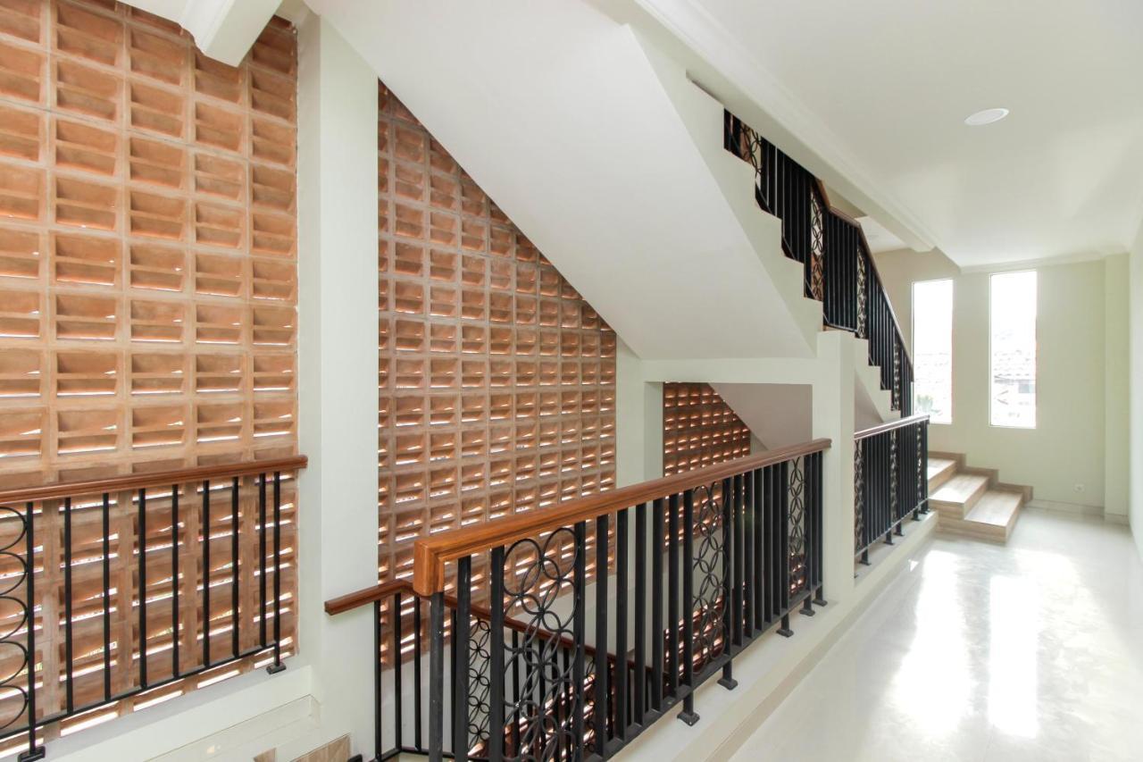Reddoorz Premium Near Ragunan Zoo 2 Jakarta Exterior photo